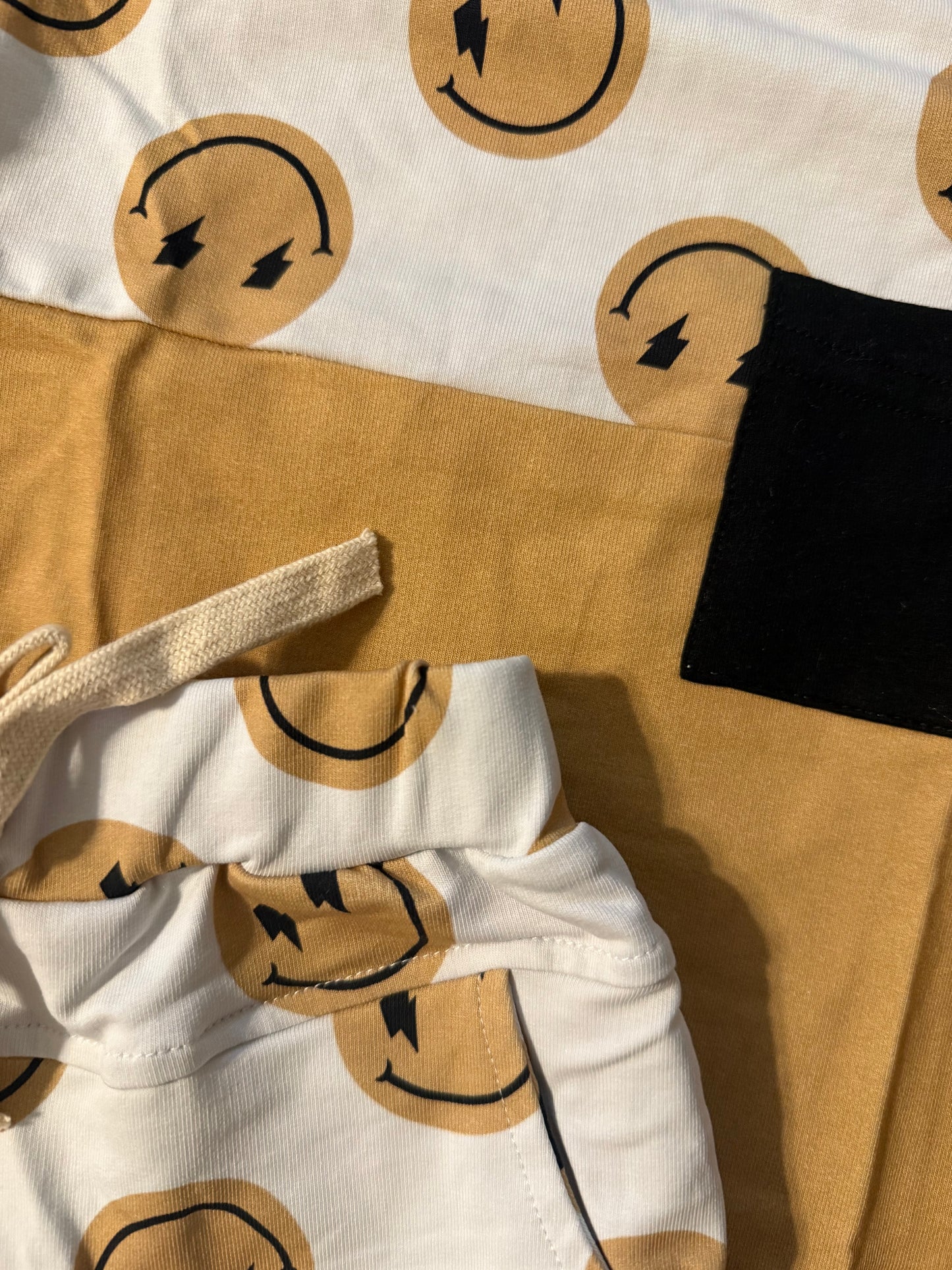 Tan Happy Faces 2 Piece Sets